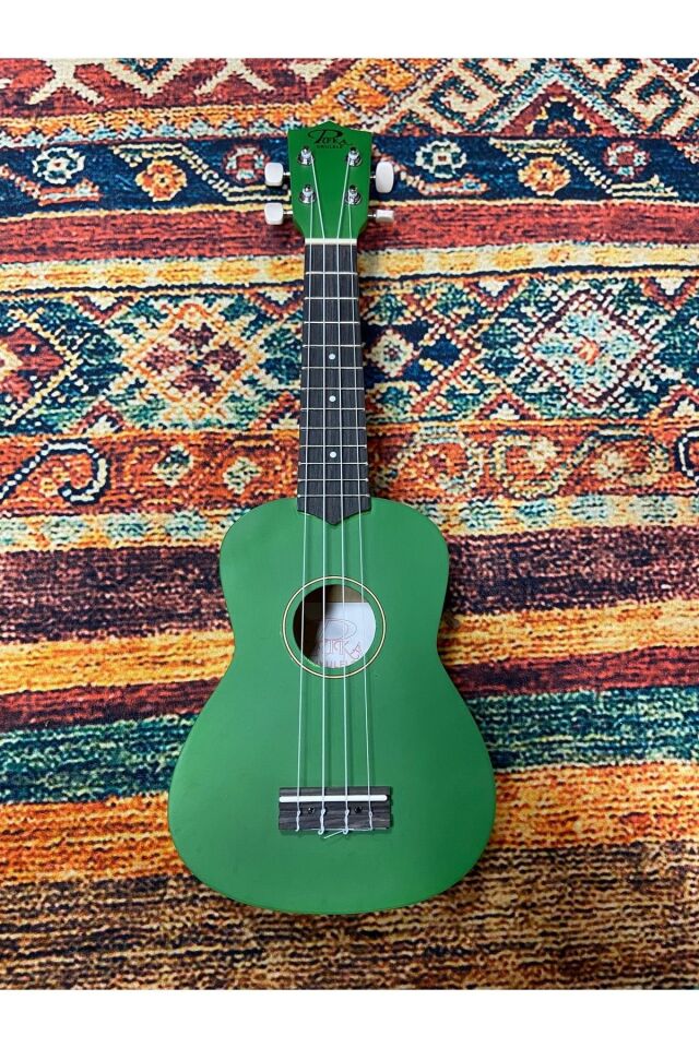 Puka Yeşil Ukulele 54cm (Kılıf pena Dahil)