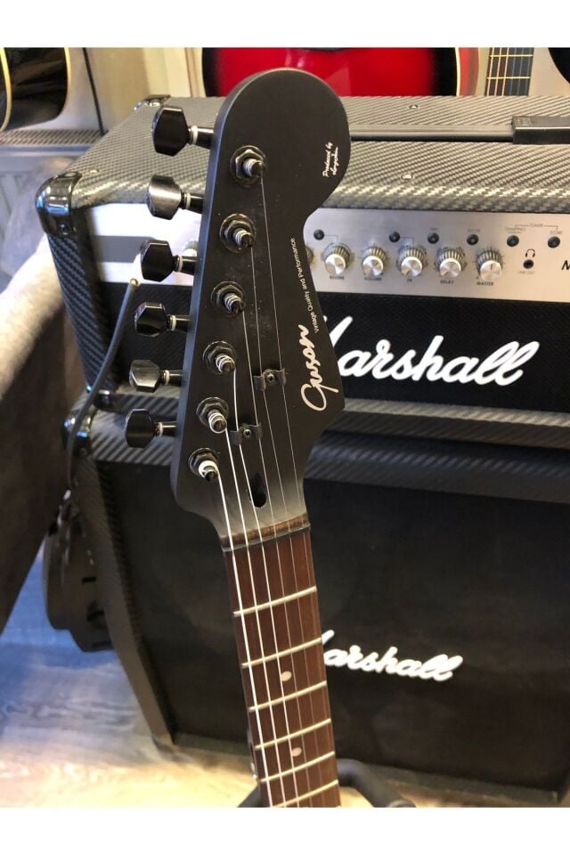 Strat Kasa Siyah Elektro Gitar Sss ( Kılıf, Pena, Askı, Kablo Hediye )