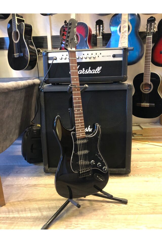 Strat Kasa Siyah Elektro Gitar Sss ( Kılıf, Pena, Askı, Kablo Hediye )