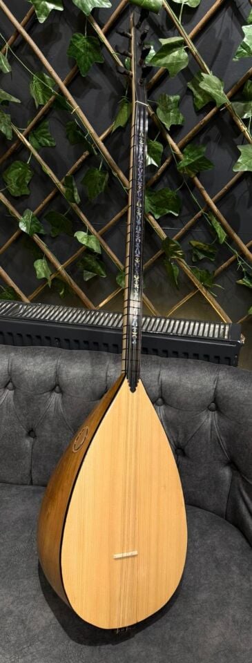 Uzun Sap Özel Seri Oyma Dut Bağlama ( Kılıf Dahil)