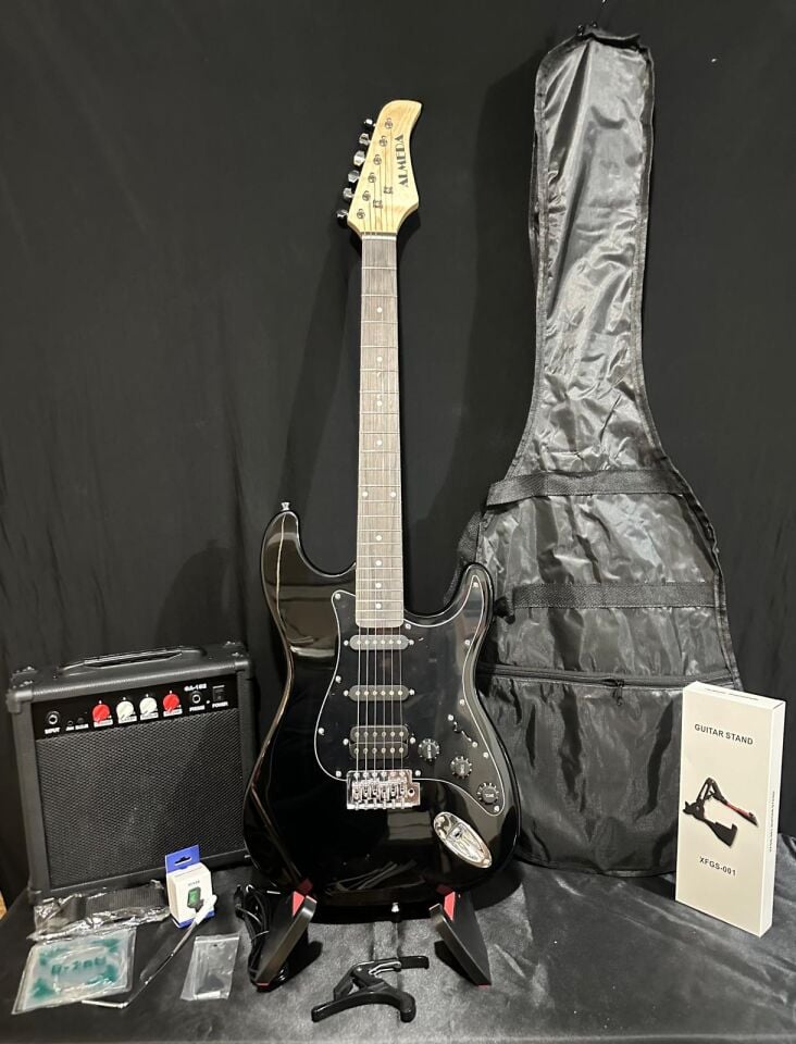 Siyah HSS Elektro Gitar Seti Full (gitar,amfi,kılıf,tuner,kapo,askı,yedek tel,kablo,pena)