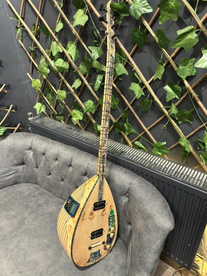 Ekolayzırlı Tam Profesyonel Elektro Bağlama (Soft Case Dahil)