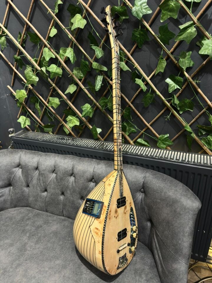 Ekolayzırlı Tam Profesyonel Elektro Bağlama (Soft Case Dahil)
