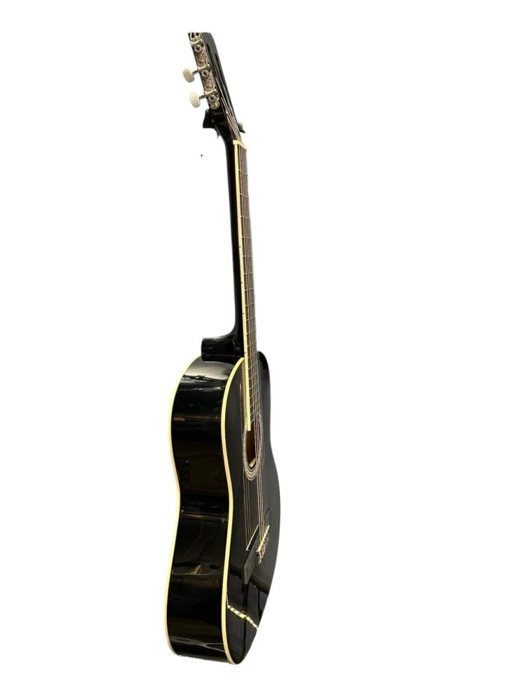 Orta Kalite 4/4  Klasik Gitar Seti Bndrs (Kılıf-Pena-Kapo-Askı-Nota Sticker-Pena Şarjör-Burgu Çevirgeç)