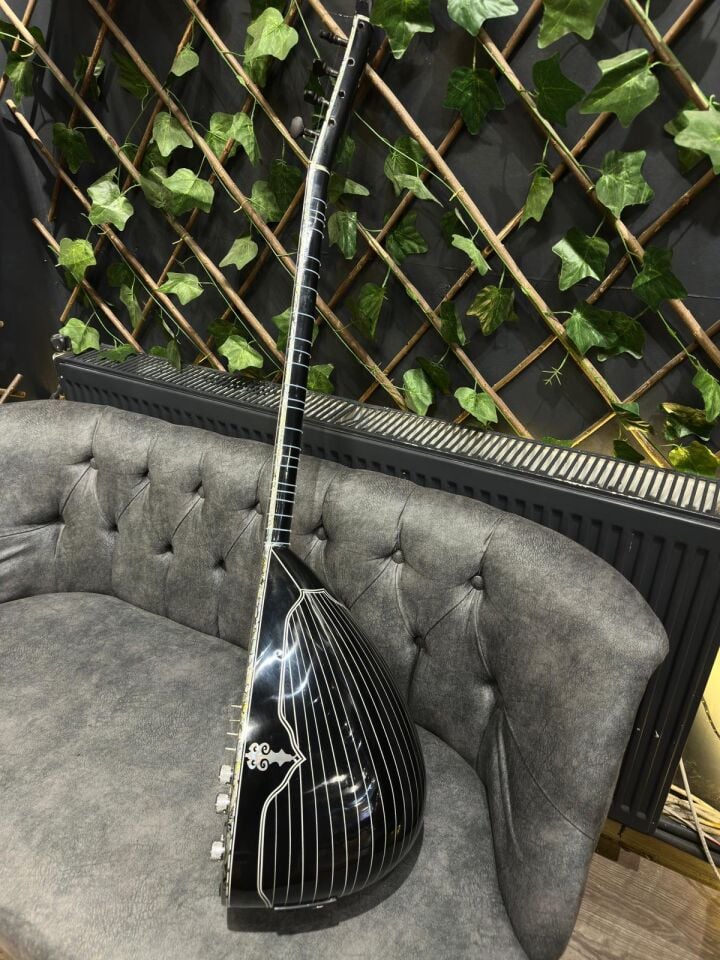 Siyah Tam Profesyonel Ekolayzırlı 4 Telli Elektro Bağlama