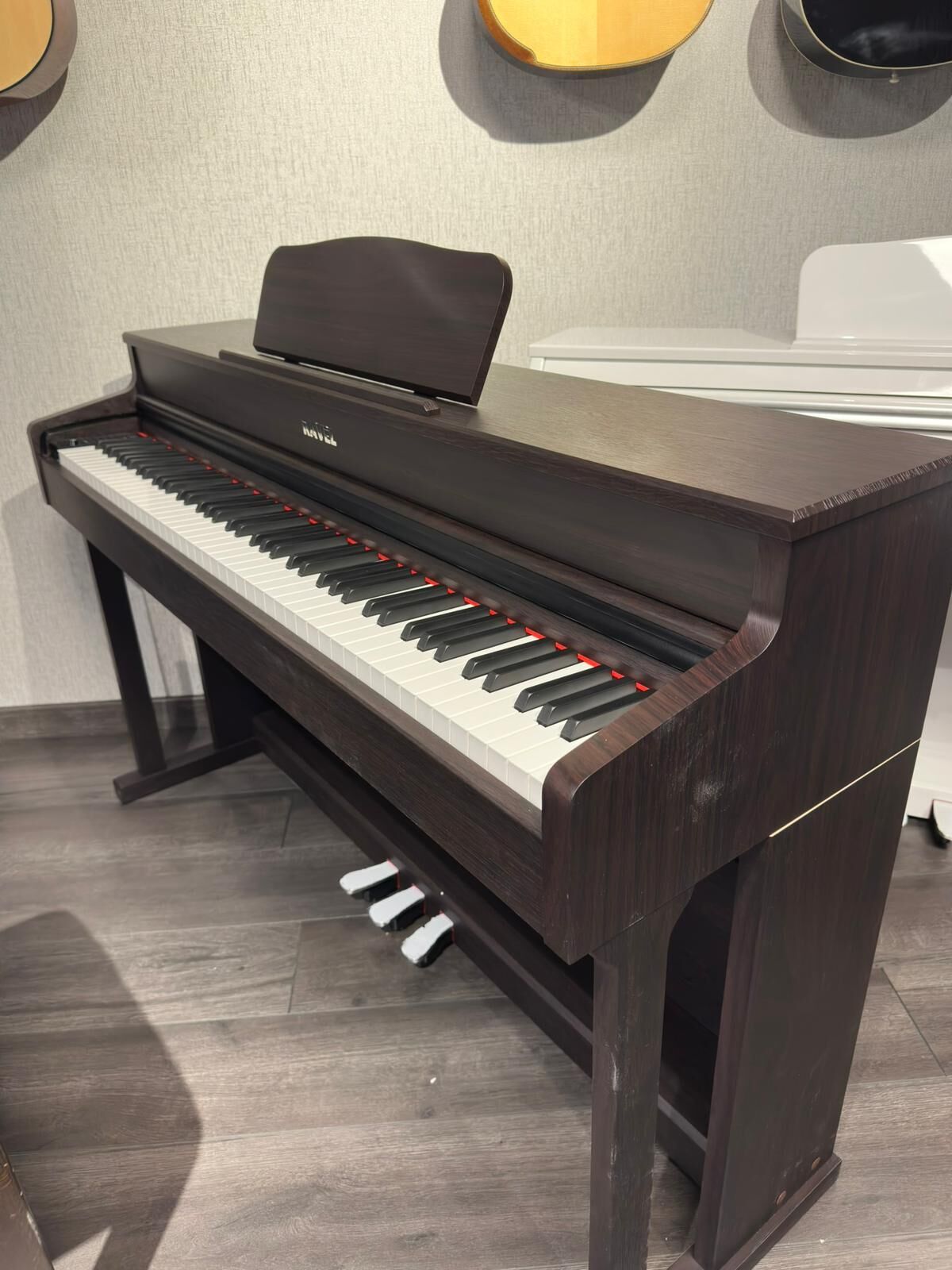 Ravel Rdp160 Kahverengi Dijital Piyano ( Tabure+Kulaklık Dahil)