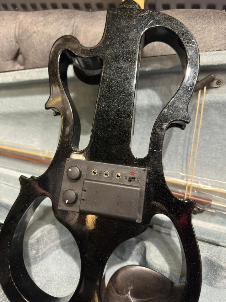 4/4 Siyah Elektro Keman Seti