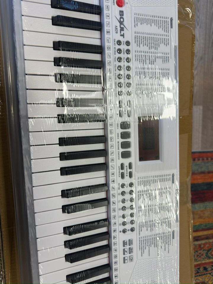 A829 Tuş Hassasiyetli 5 Oktav 61 Tuş Org-Beyaz