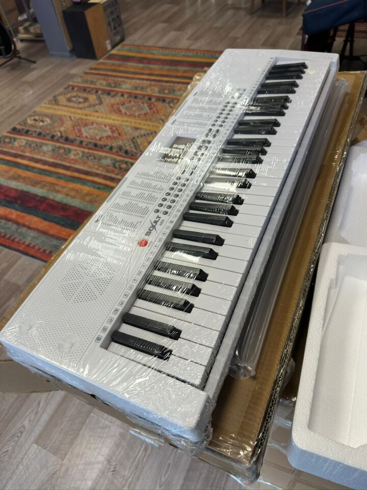 A829 Tuş Hassasiyetli 5 Oktav 61 Tuş Org-Beyaz