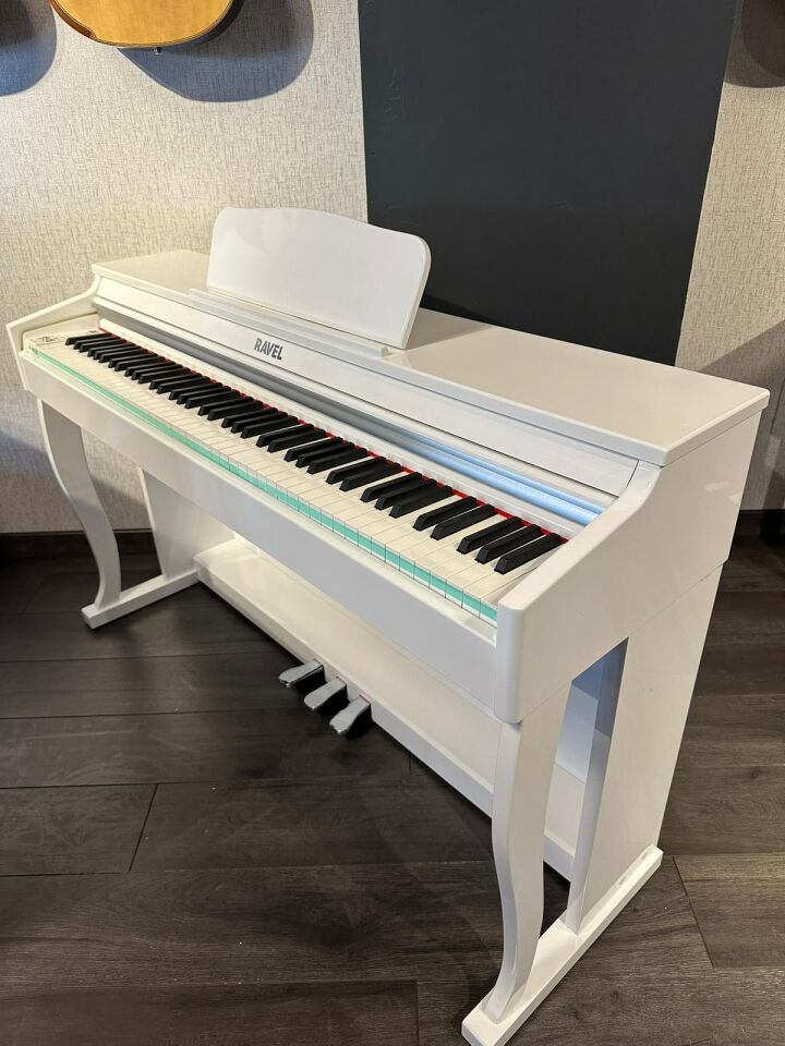RDP 120 DİGİTAL PİYANO PARLAK LAKE BEYAZ 88 HAMMER ACTİON TUŞ TABURE KULAKLIK