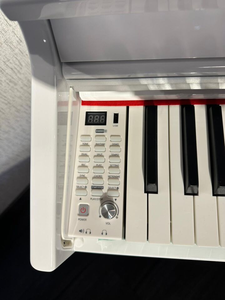 RDP 120 DİGİTAL PİYANO PARLAK LAKE BEYAZ 88 HAMMER ACTİON TUŞ TABURE KULAKLIK