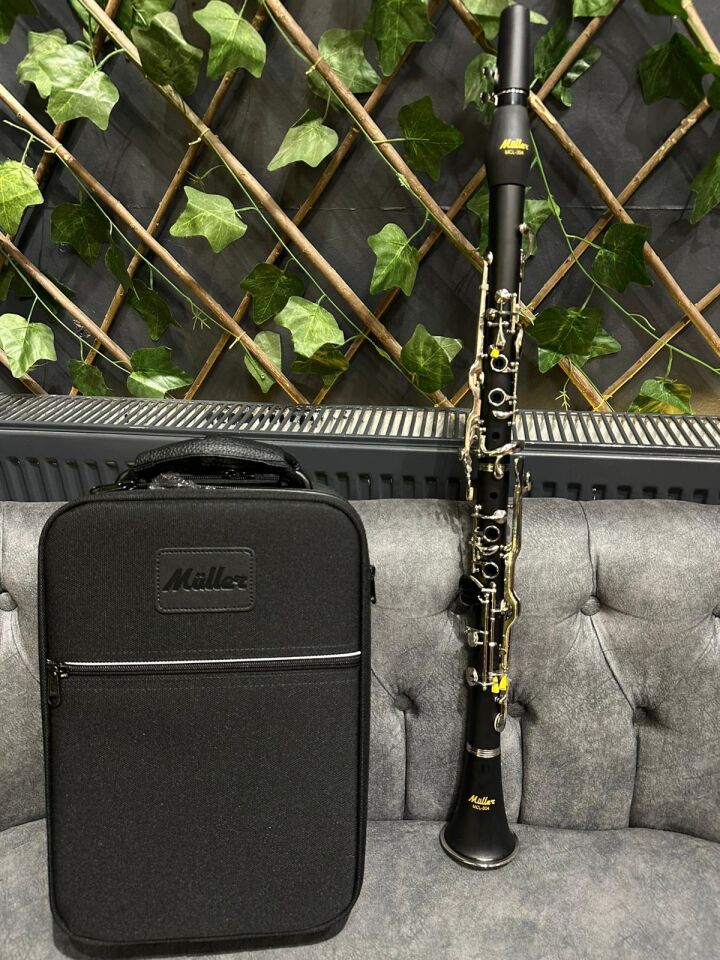 Mcl-304 Sol Klarnet Lüx Çanta 4 Yüzük(Stand Dahil)