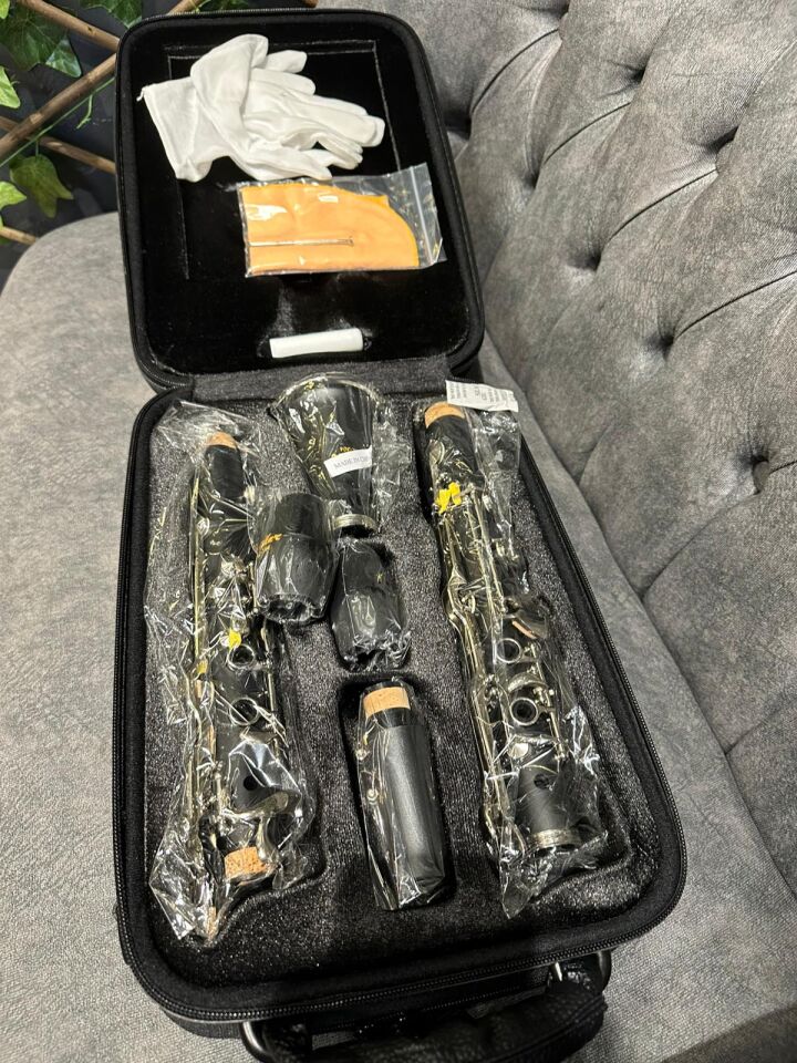 Mcl-304 Sol Klarnet Lüx Çanta 4 Yüzük(Stand Dahil)