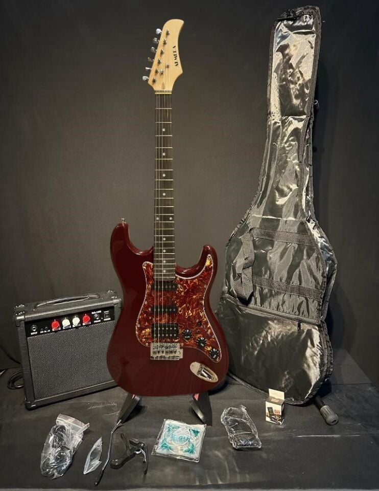 Kırmızı HSS Elektro Gitar Seti Full (gitar,amfi,kılıf,tuner,kapo,askı,yedek tel,kablo,pena)