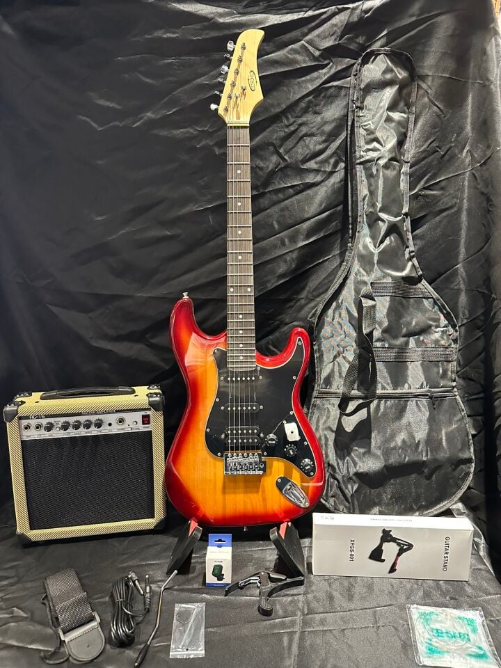 Sarı Elektro Gitar Full Set – 15W Bluetooth Amfi