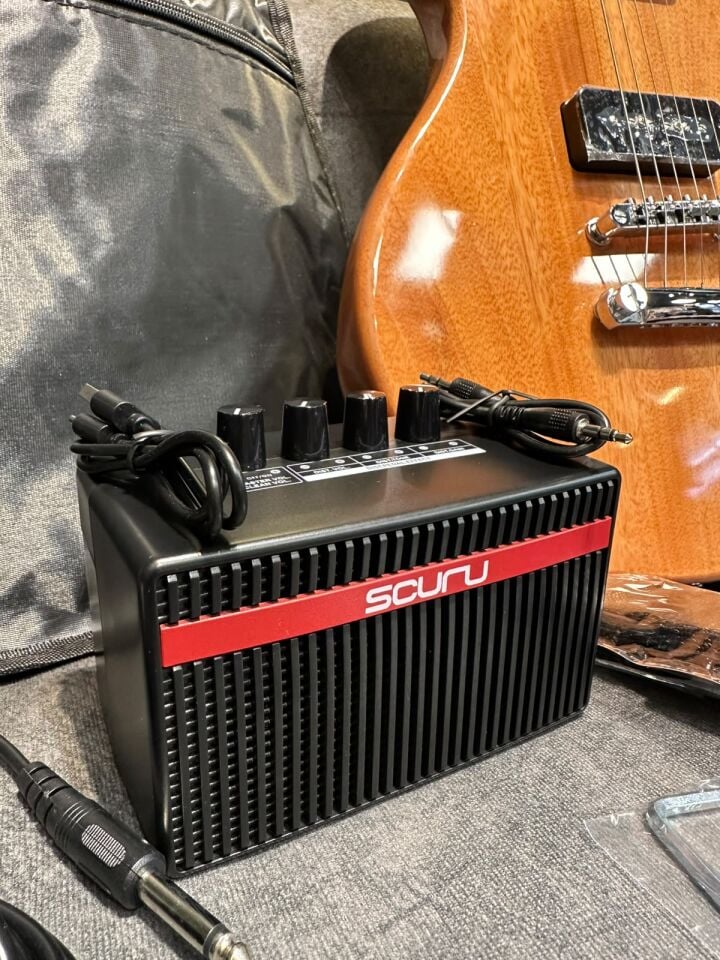 Lespaul Elektro Gitar Seti Mini Amfili Kılıflı Askılı Kablolu Pena ve Aksesuarlı Natural