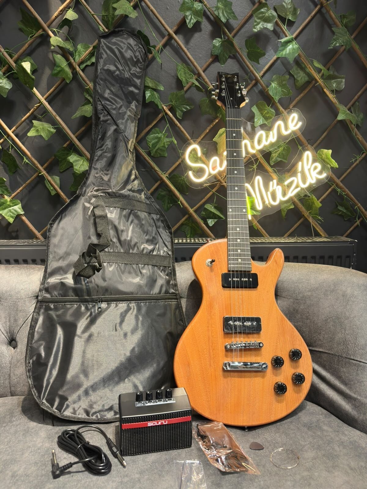 Lespaul Elektro Gitar Seti Mini Amfili Kılıflı Askılı Kablolu Pena ve Aksesuarlı Natural